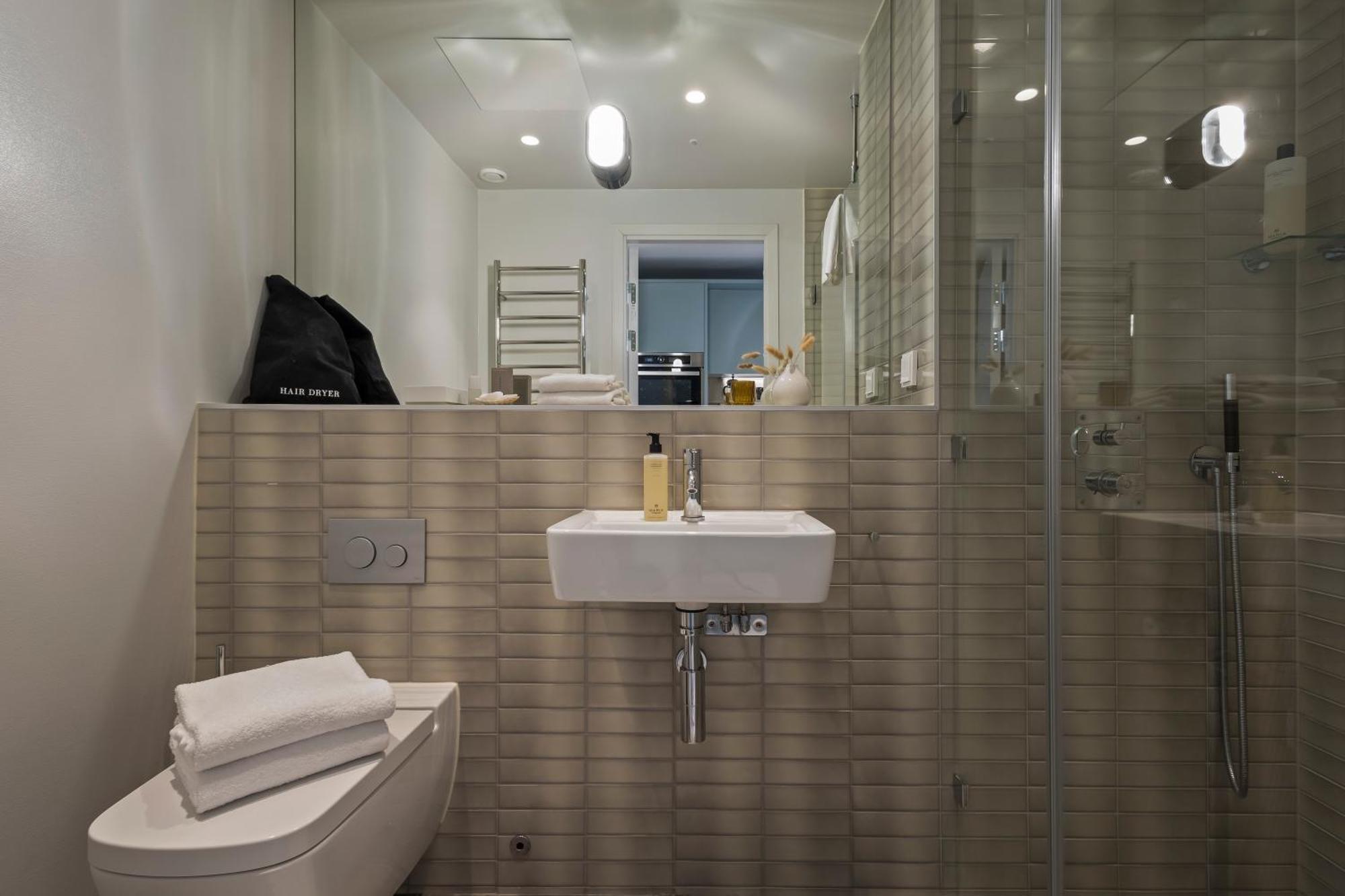 Unity Hammarby Sjoestad - A Studio Hotel ストックホルム エクステリア 写真