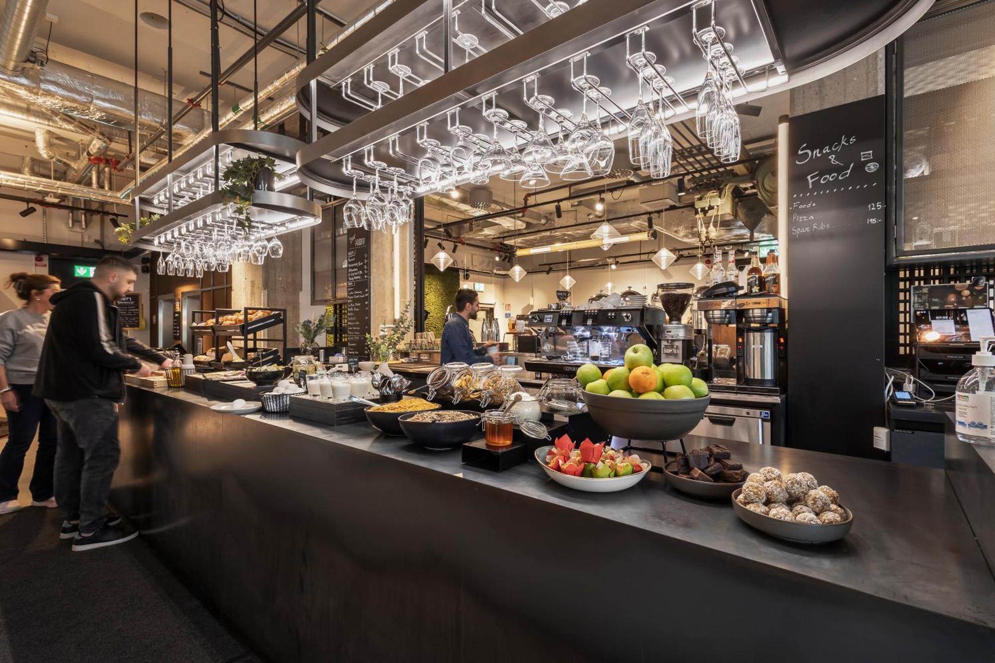 Unity Hammarby Sjoestad - A Studio Hotel ストックホルム エクステリア 写真